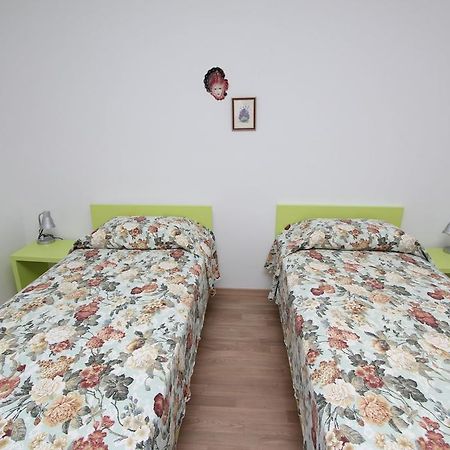 Apartment Mitton 2 Rovigno Esterno foto
