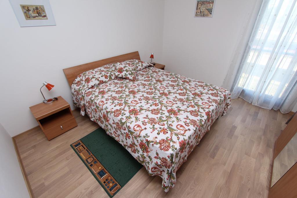 Apartment Mitton 2 Rovigno Camera foto