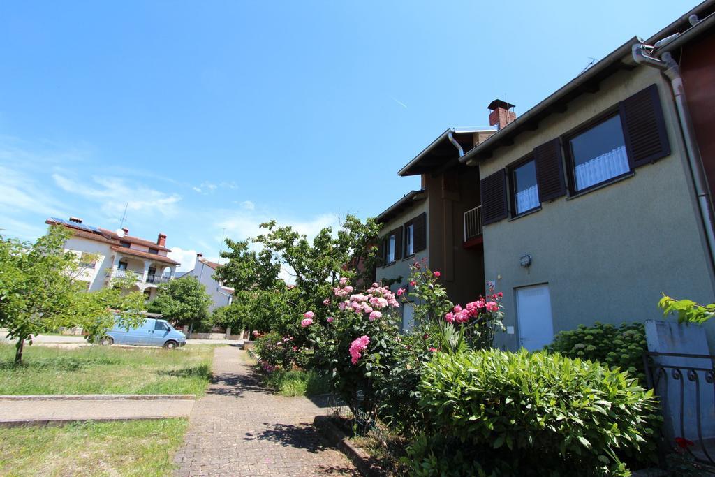 Apartment Mitton 2 Rovigno Esterno foto